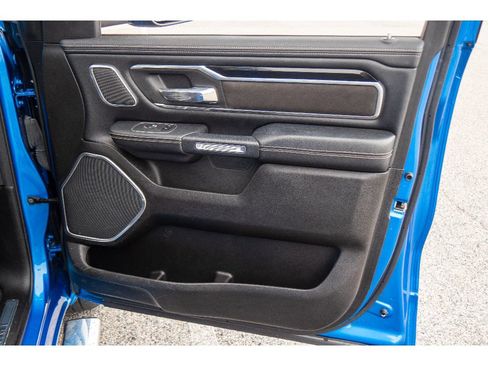 Used 2022 RAM 1500 Laramie AWD/4WD image 17