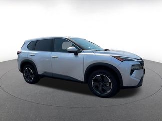 Used 2025 Nissan Rogue SV FWD video 2