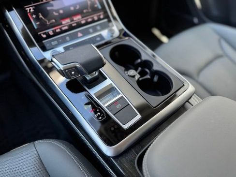 Certified 2025 Audi Q7 2.0T Premium Plus w/ Premium Plus Package AWD/4WD image 17