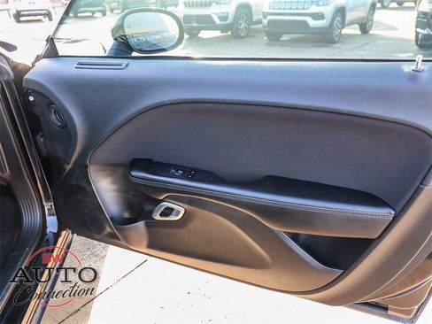 Used 2021 Dodge Challenger SXT image 16