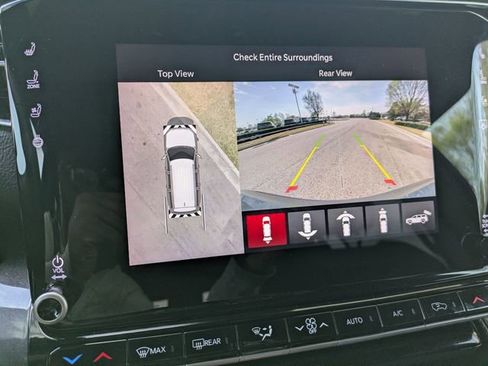 Used 2024 Jeep Wagoneer 4WD w/ Convenience Group I image 17