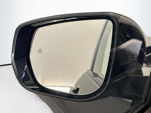 Used 2025 Jeep Grand Cherokee Altitude AWD/4WD image 16