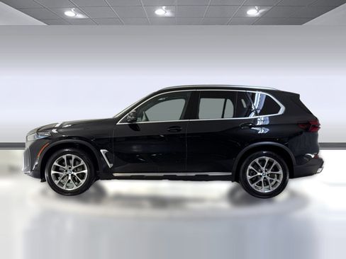 Used 2026 BMW X5 xDrive50e w/ Premium Package AWD/4WD image 2