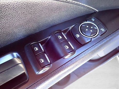 Used 2018 Ford Fusion Titanium image 12