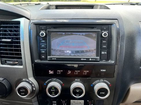 Used 2016 Toyota Sequoia Platinum RWD image 27