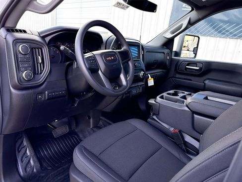 New 2026 GMC Sierra 3500 Pro w/ Convenience Package image 4