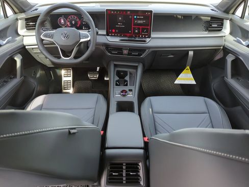 New 2026 Volkswagen Tiguan SE R-Line image 15