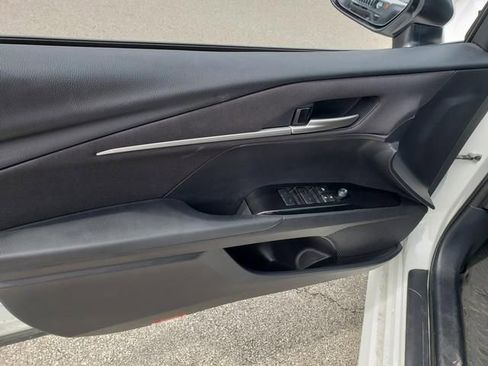 Used 2025 Toyota Camry LE FWD image 10
