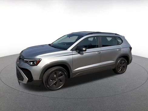 Used 2026 Volkswagen Taos S FWD image 7