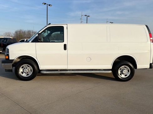 Used 2023 Chevrolet Express 2500 w/ Driver Convenience Package image 9