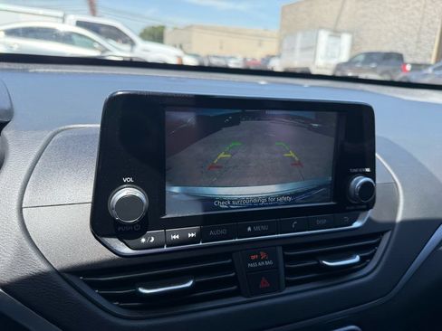 Used 2022 Nissan Altima 2.5 S FWD image 11