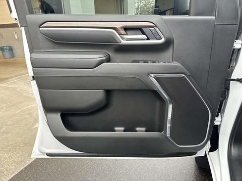 Used 2025 Chevrolet Silverado 2500 LT w/ Trail Boss Package image 15