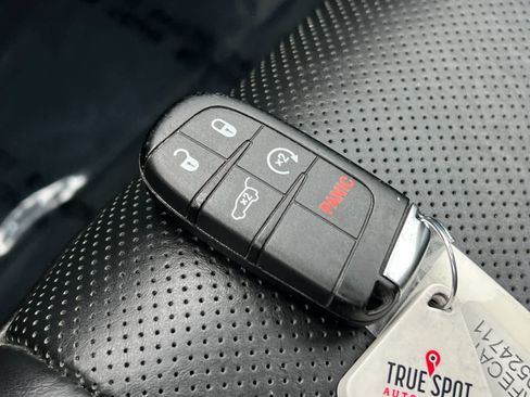 Used 2024 Dodge Durango GT AWD/4WD image 31