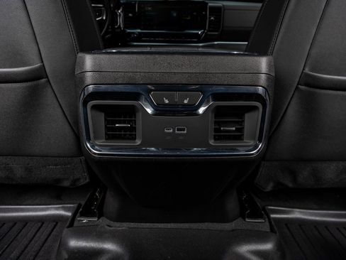 Used 2025 Chevrolet Silverado 3500 LTZ w/ LTZ Plus Package image 32