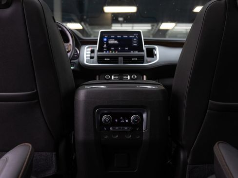 Used 2021 Chevrolet Tahoe High Country w/ Premium Package AWD/4WD image 21