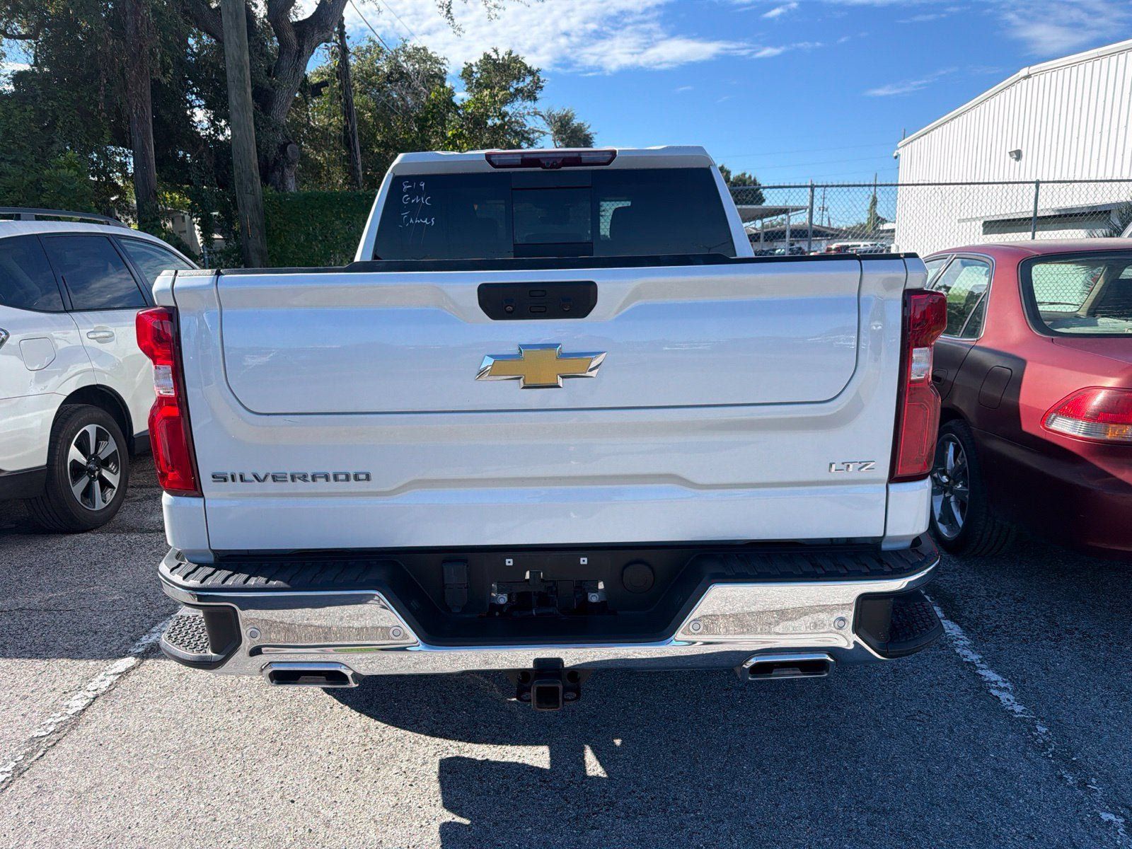 Used 2022 Chevrolet Silverado 1500 LTZ w/ LTZ Premium Package AWD/4WD image 12