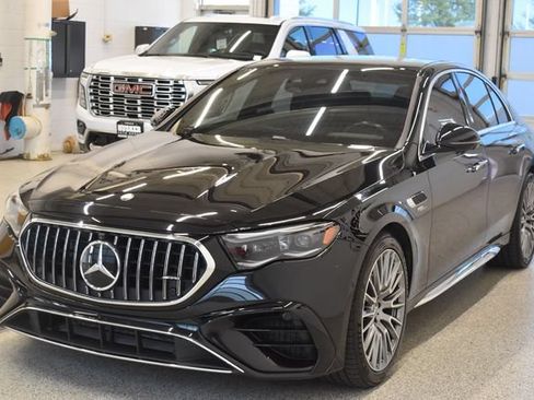 Used 2025 Mercedes-Benz E 53 AMG e 4MATIC Sedan image 9
