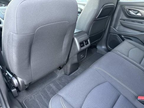 Used 2023 GMC Terrain SLE FWD image 23