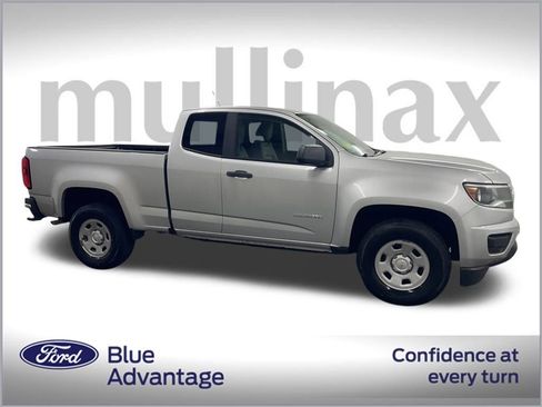 Used 2018 Chevrolet Colorado W/T image 2