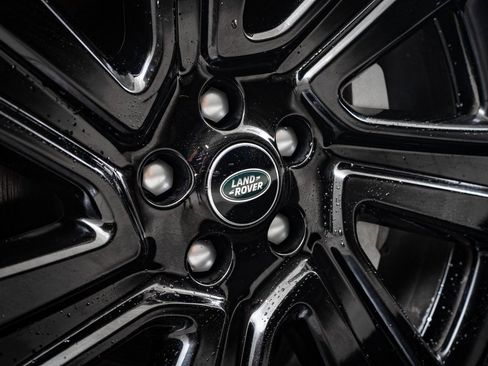 Used 2022 Land Rover Range Rover SE image 8