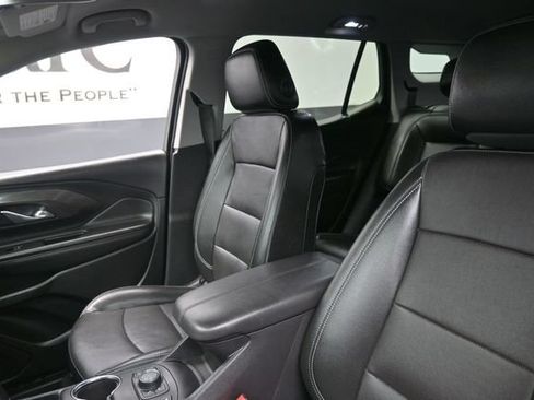Used 2023 GMC Terrain SLT FWD image 16