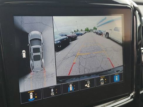 Used 2023 Chevrolet Traverse RS w/ LPO, Floor Liner Package AWD/4WD image 16