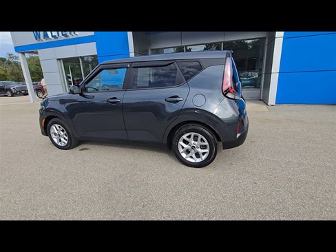 Used 2023 Kia Soul LX w/ LX Technology Package image 6