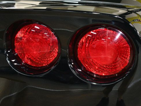 Used 2007 Chevrolet Corvette Z06 w/ Preferred Equipment Group RWD image 59
