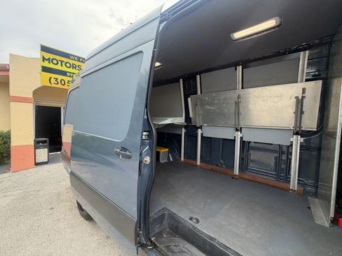 Used 2019 Mercedes-Benz Sprinter 170 image 8