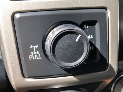 Used 2019 Ford F150 Lariat w/ Equipment Group 502A Luxury AWD/4WD image 36