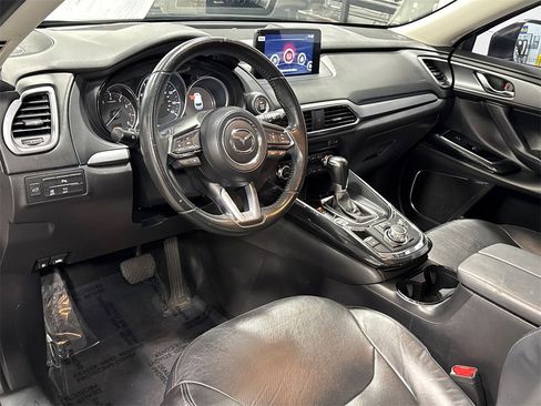 Used 2018 MAZDA CX-9 Touring w/ Touring Premium Package image 5