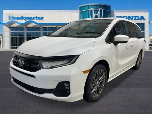 New 2026 Honda Odyssey Touring image 7