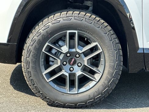 New 2026 GMC Terrain AT4 AWD/4WD image 26