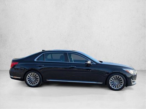 Used 2017 Genesis G90 3.3T Premium image 4