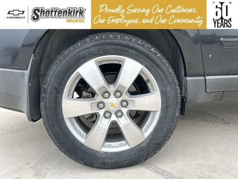 Used 2009 Chevrolet Traverse LTZ image 10