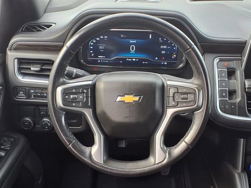 Used 2022 Chevrolet Suburban LT RWD image 13