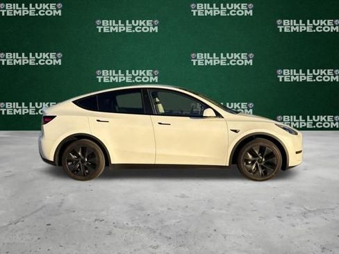Used 2025 Tesla Model Y Long Range image 3