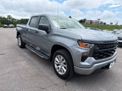 Used 2026 Chevrolet Silverado 1500 Custom AWD/4WD image 10