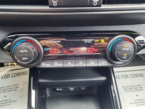 Used 2023 Kia Forte GT-Line image 14