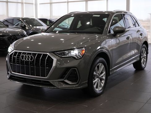 Used 2022 Audi Q3 2.0T Premium Plus w/ Premium Plus Package image 7