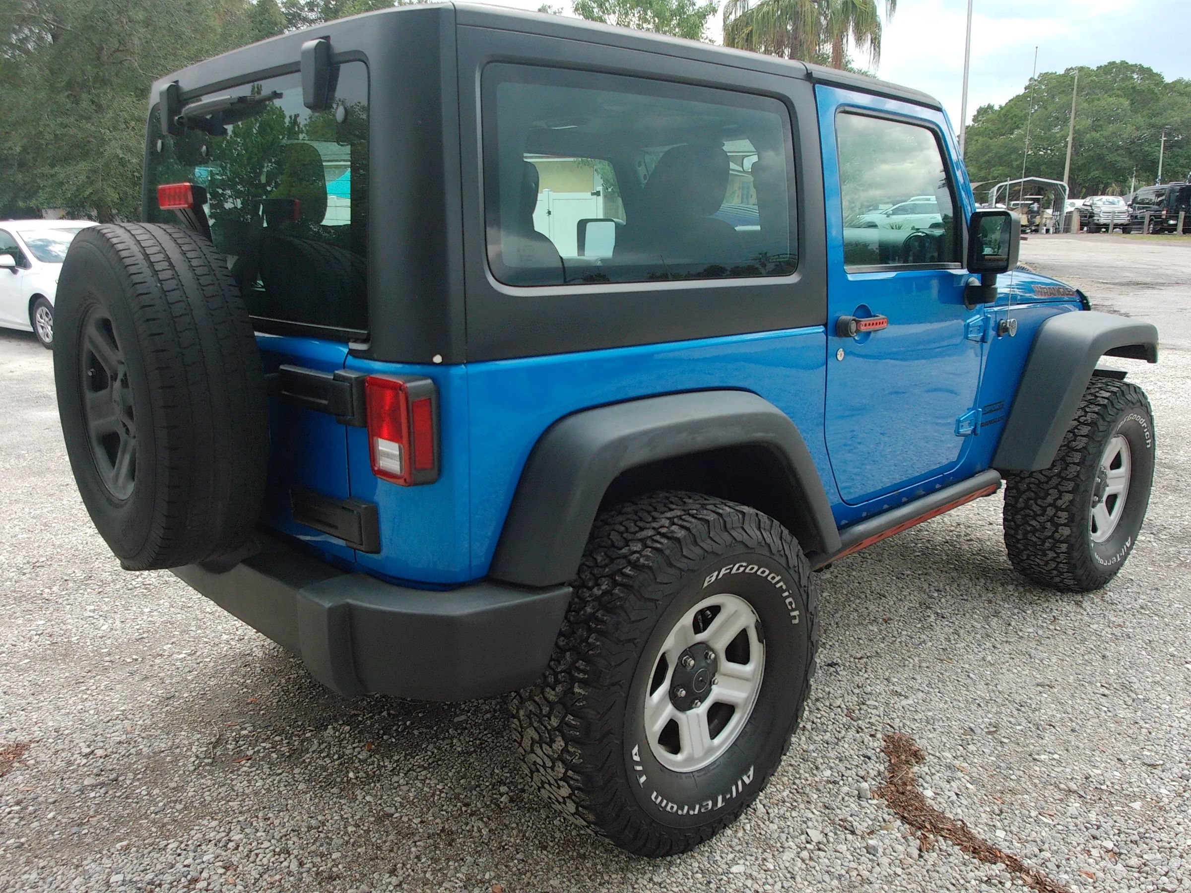 Used 2016 Jeep Wrangler Sport AWD/4WD image 5