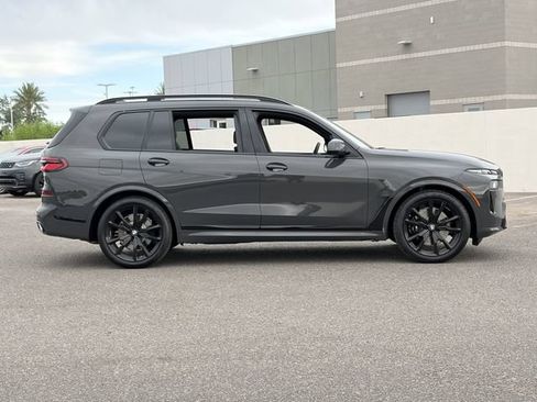 Used 2026 BMW X7 xDrive40i w/ M Sport Package AWD/4WD image 5