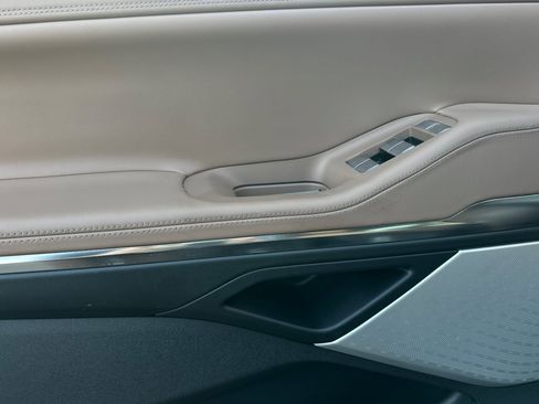 New 2025 Lincoln Navigator L Black Label image 10