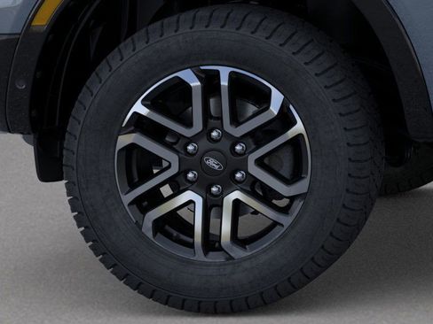 New 2025 Ford Ranger Lariat w/ FX4 Off-Road Package image 21