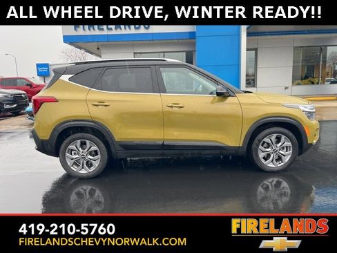 Used 2024 Kia Seltos S image 12