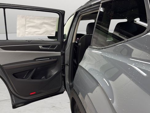 New 2026 Volkswagen Atlas Peak Edition AWD/4WD image 29