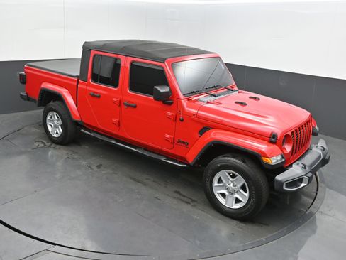 Used 2022 Jeep Gladiator Sport image 28