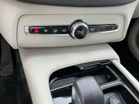 Certified 2023 Volvo XC90 B5 Core w/ Protection Package Premier AWD/4WD image 18