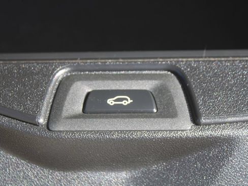Used 2025 BMW X5 xDrive40i AWD/4WD image 10