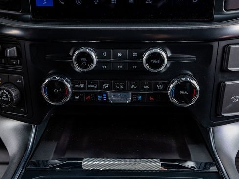 Used 2024 Ford F150 Platinum w/ Equipment Group 702A High image 27